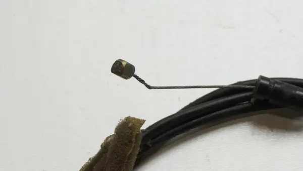 Cabo de abertura do porta-malas Nissan 350Z image 4