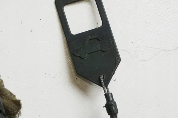 Cabo de abertura do porta-malas Nissan 350Z image 5