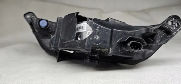 Phare antibrouillard droit Chrysler Pacifica OEM 90039291 image 8