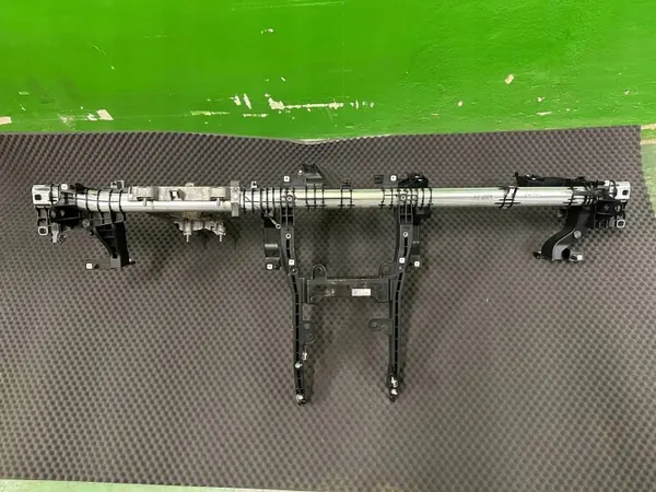 Tesla Model 3 Mittariston Kehys OEM 109544000FVV image 2