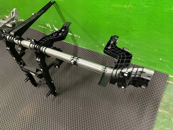 Tesla Model 3 Mittariston Kehys OEM 109544000FVV image 4
