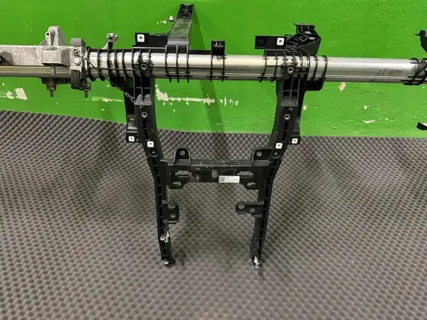 Tesla Model 3 Mittariston Kehys OEM 109544000FVV image 5