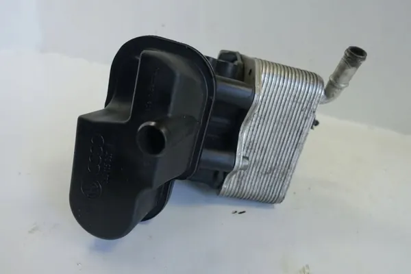 Oljefilterhus OEM 06D115397J för VW Passat B6 image 5