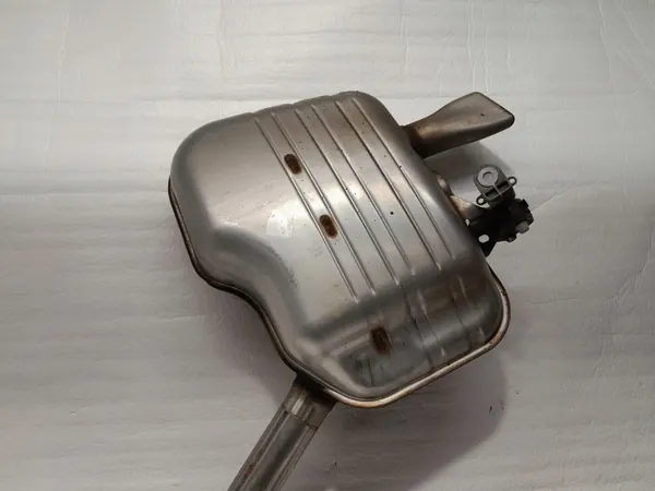 Audi A4 B9 Sedan Uitlaat Demper OEM 8W0253411A image 3