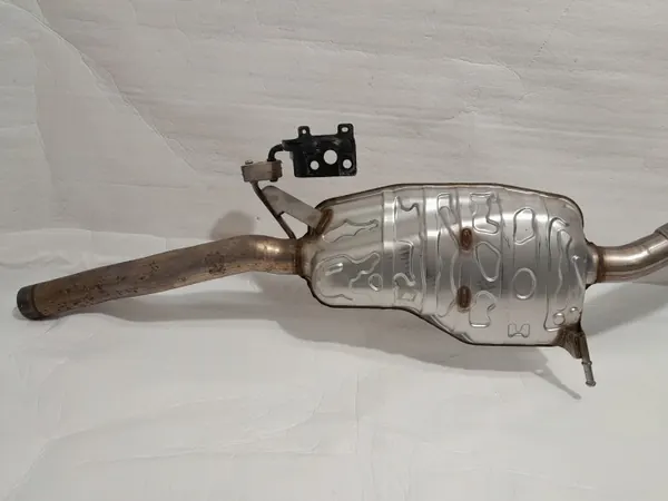 Audi A4 B9 Sedan Uitlaat Demper OEM 8W0253411A image 4