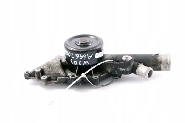 Bomba de água Mercedes OM646 OEM A6462000301 Usada image 2