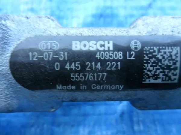 OPEL Insignia A Brandstofrail 2.0 CDTI 55576177 image 4