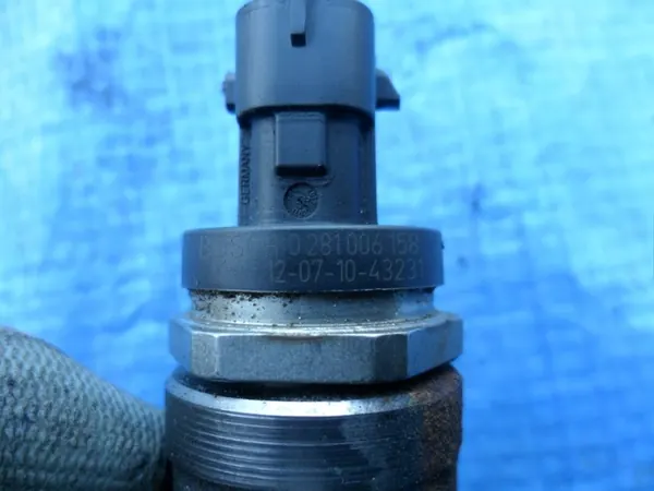 OPEL Insignia A Brandstofrail 2.0 CDTI 55576177 image 7