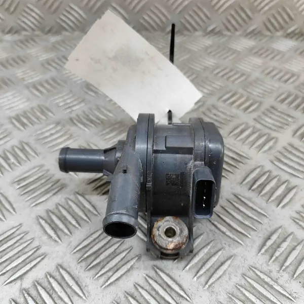 Vattenpump Toyota Corolla E21 2.0 Hybrid G9040-33050 image 5