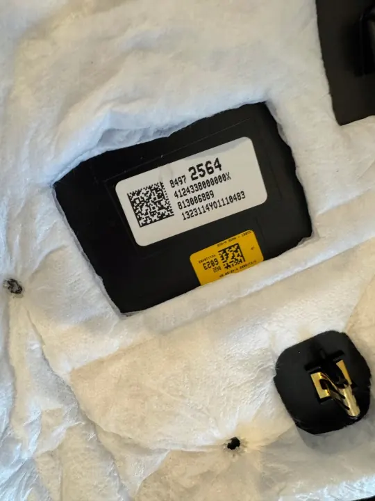 OEM 84972564 Konsole Abdeckung Chevrolet C8 image 4