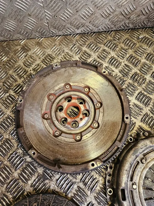 Volante bimassa VW 03L105266A image 4