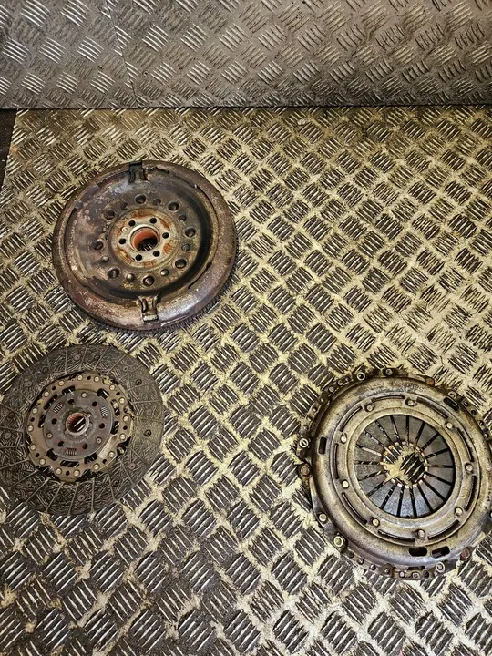 Volante bimassa VW 03L105266A image 5