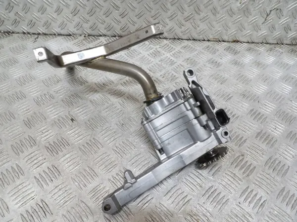 Jeep Grand Cherokee WK 3.0 CRD Öljypumppu OEM 6421810801 image 8