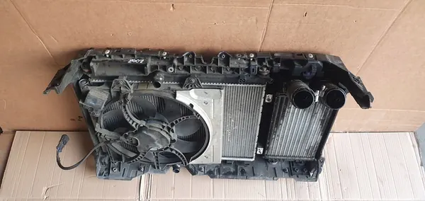 Peugeot 208 II Gruppo Ventola Radiatore Anteriore image 2