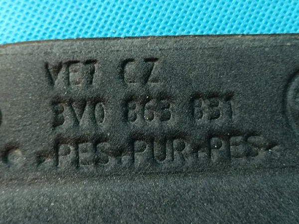 Motorhaubenisolierung Skoda Superb 2023 OEM 3V0863831 image 7