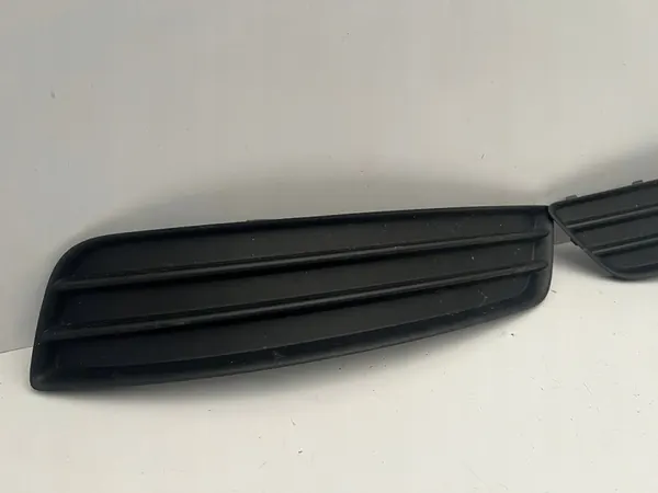 Rejilla de parachoques Audi A3 8P0 Izquierda Derecha OEM 8P0807681E 8P0807682E image 2