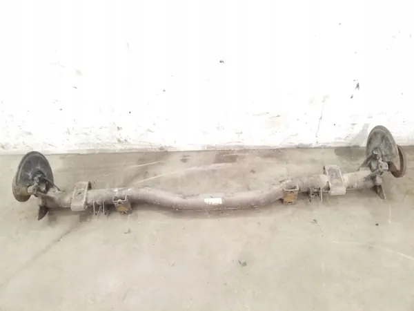 Gebrauchte Volkswagen Hinterachsschwinge OEM ARA310487 image 2