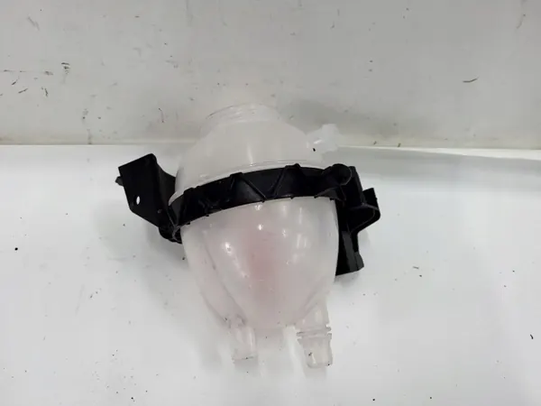 Mercedes GLC W253 Wassertank OEM A2225000549 image 3