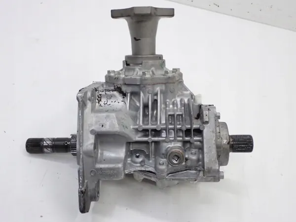 OEM 331001830R jakovaihde Dacia Duster II 4x4:lle image 6