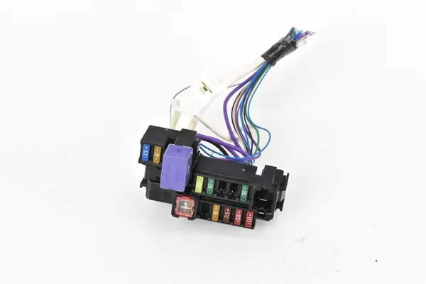 Zekeringen Relais Bedrading Compleet 82631-52 Toyota Yaris P13 image 3