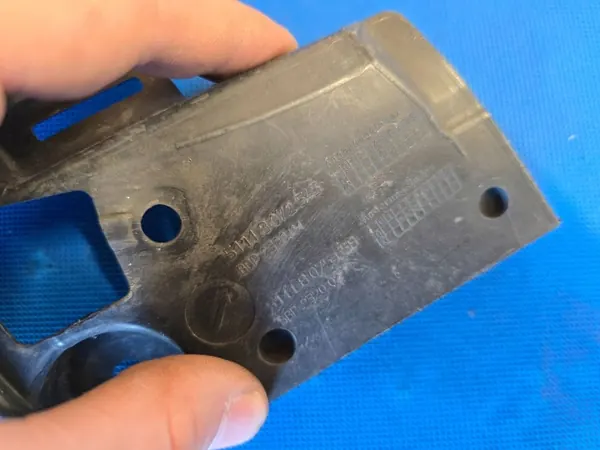 BMW G20 G21 puskurin kiinnitysadapteri OEM 8072545 image 7