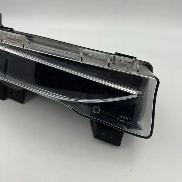 FARO DE NEBLINA DIREITO TESLA MODEL 3 1624798-00-A image 2