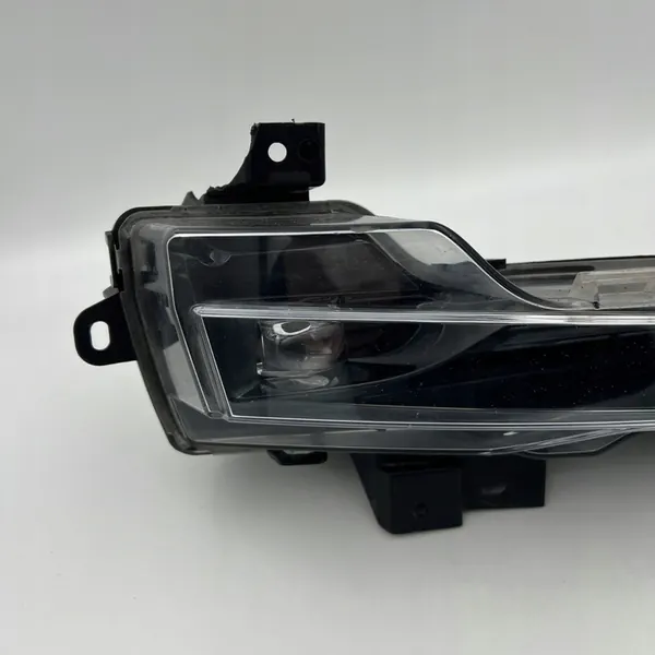 FARO DE NEBLINA DIREITO TESLA MODEL 3 1624798-00-A image 3