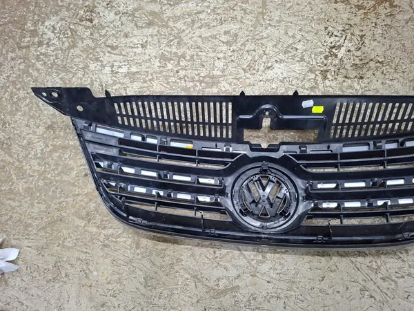 VW TIGUAN Grille 2007-2011 5N0853653A image 4