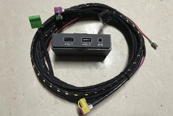 Audi Smartphone-gränssnitt OEM 8W0035XXXSET image 2