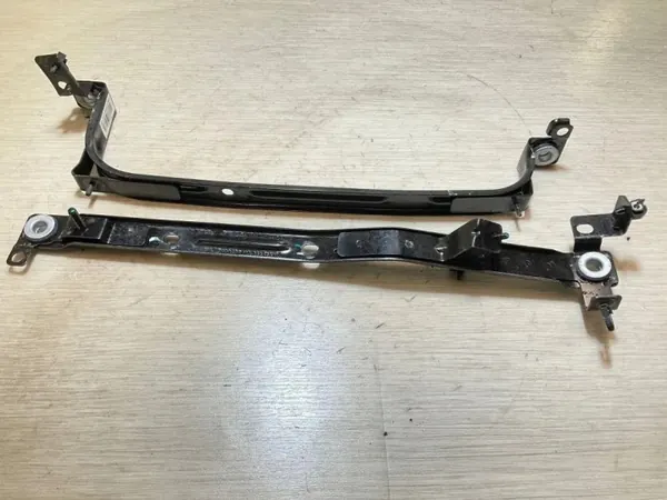Brandstoftankbevestiging OEM 32242970 Volvo 1.5L image 2