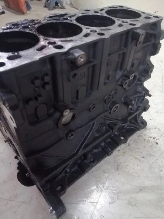 OEM 03L021CA Motorblok voor VW Passat B7 2.0 TDI image 5