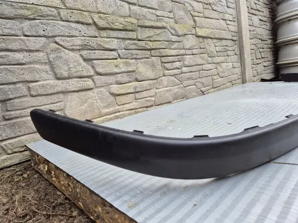 VW GOLF IV 98- Etupuskuri Spoileri 1J0807719 image 6