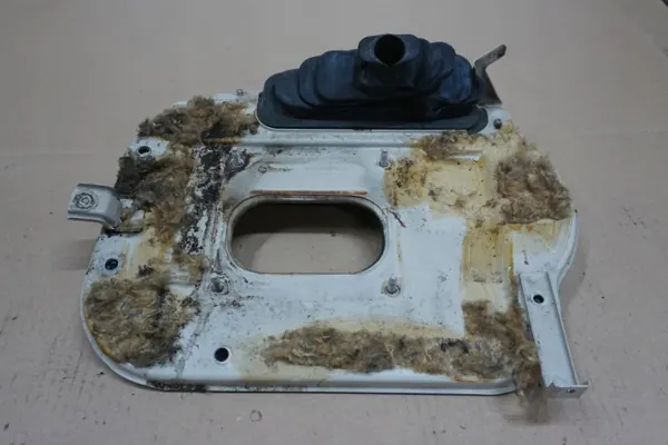 Nissan Patrol Y61 Fuelle Caja OEM 2426 - Usado image 4