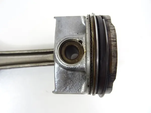 Biela VW Touran III 1.4 TSI OEM 04EBD - Usada image 4