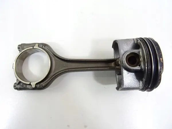 Biela VW Touran III 1.4 TSI OEM 04EBD - Usada image 8