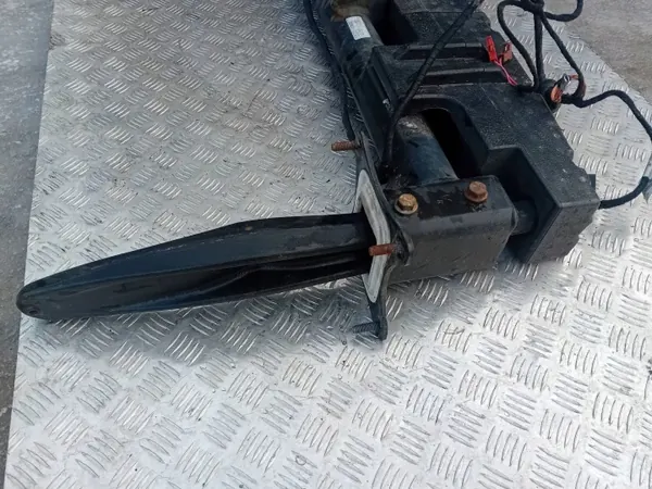 Kit d'attelage remorque OEM XAD1628 Arrière Mercedes ML image 3