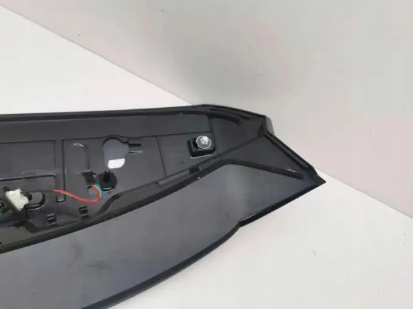 Audi OE 81A827933C Heckklappenspoiler - Gebraucht image 6