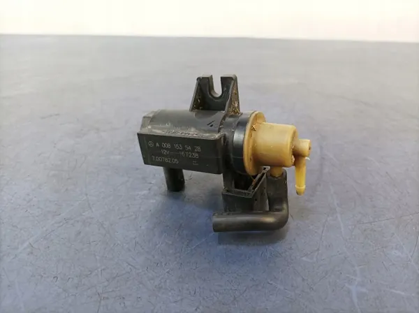 Mercedes C43 AMG W205 Turbosensor OEM image 2