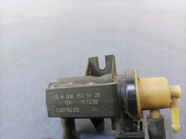 Mercedes C43 AMG W205 Turbosensor OEM image 3