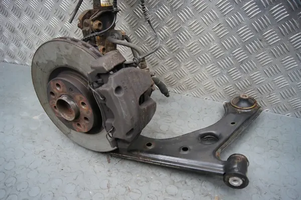 Snodo sospensione anteriore destro Opel Corsa E 1.0 T OEM image 2