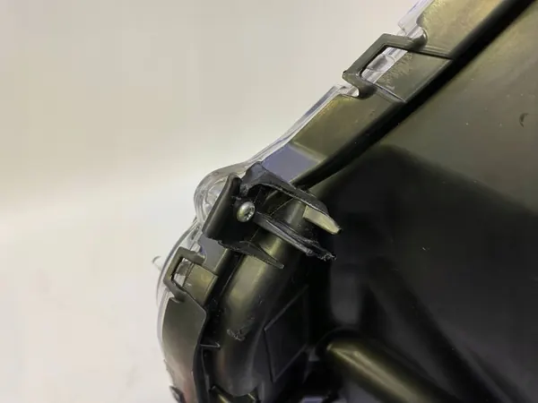 Farol esquerdo Mitsubishi L200 OEM MITUSBISHIL200 image 6