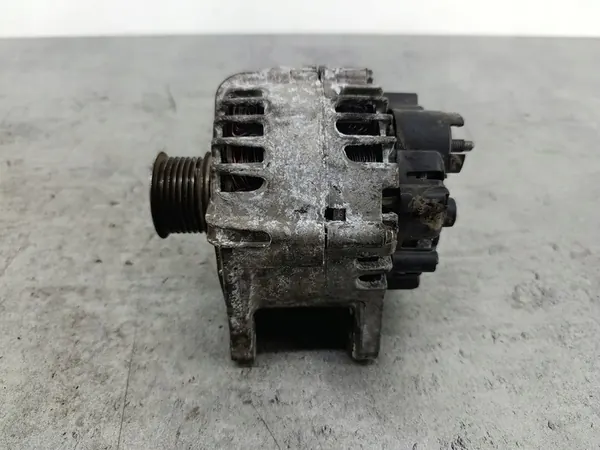 Vaihtovirtageneraattori Renault Megane III 1.9 DCI 8200757870-D image 4