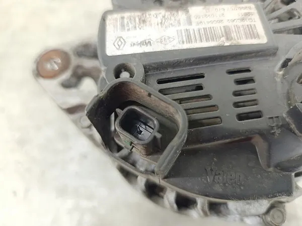 Vaihtovirtageneraattori Renault Megane III 1.9 DCI 8200757870-D image 8