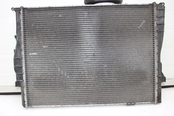 BMW 7526533 Radiator voor 320d Diesel 150PK image 2