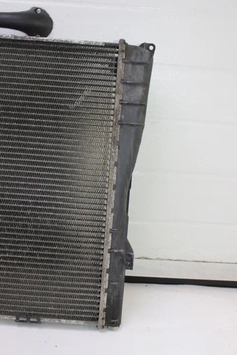 BMW 7526533 Radiator voor 320d Diesel 150PK image 3