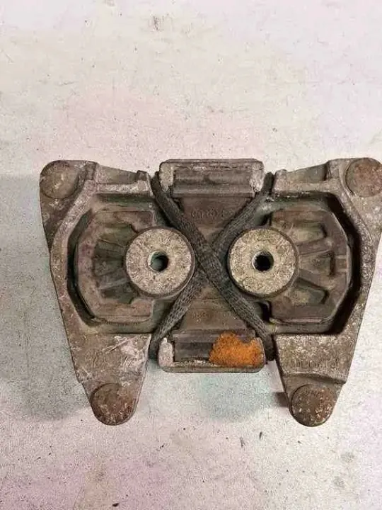 Versnellingsbaksteun OEM 4F0399151 voor Audi A6 C6 2.7 TDI image 3