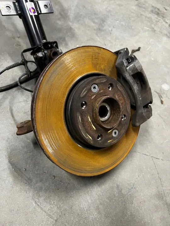 Braccio di Sospensione Anteriore Destro Dacia Sandero III Stepway 2023 image 2