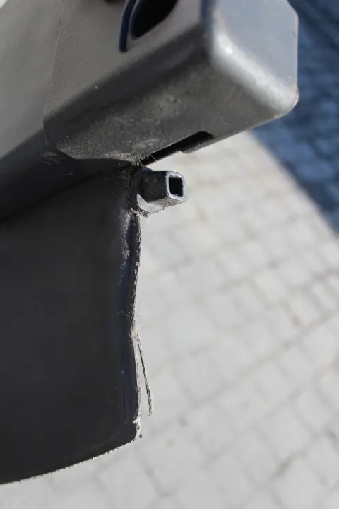 Toyota Avensis T25 Stationwagen Kofferbakrolgordijn OEM image 8