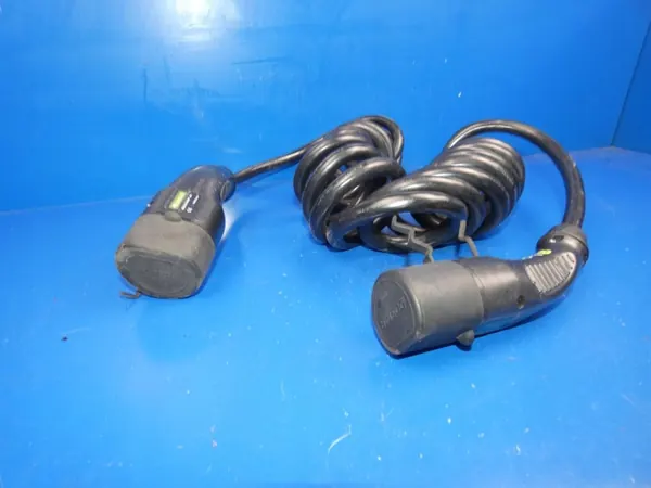 Câble de Charge Hybride Volvo OEM MIJ47384 image 2