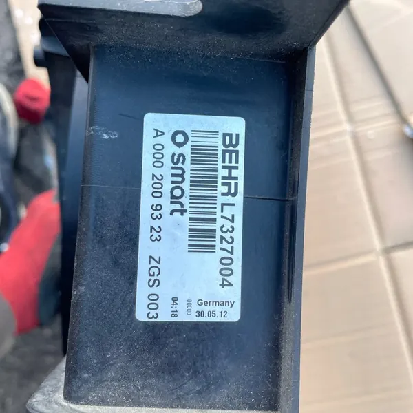 SMART FORTWO A451 Tuulettimen Kotelo A4515000600 A0002009323 image 6